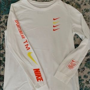 Boys Nike long sleeved tee